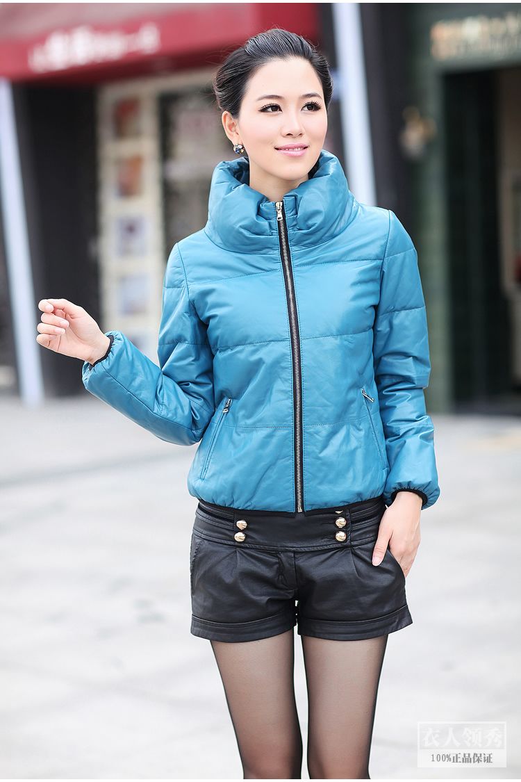 服装 女装 衣人领秀 秋冬新品 绵羊皮 羽绒服 女士 常规款真皮皮衣