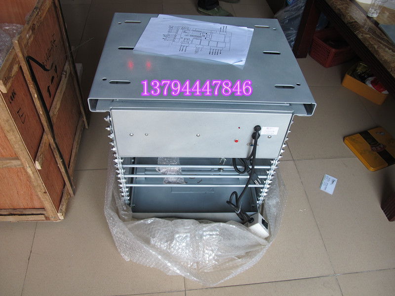 在电吊产品中,隐蔽安装的最小真假天花高度的计算方法为:电吊产品本身的高度+投影机(等离子)的高度+连接头的高度(70MM,根据具体情况而定);以下所注真假天花最小高度为大概数,具体情况请具体分析。在此基础上在根据投影机从天花降下来的高度、投影机的型号参数来确定用哪一款电动吊架。 注:以下所注行程均为不含装饰底板高度的行程 万向头和万向爪及装饰底板和螺杆的净重平均为5