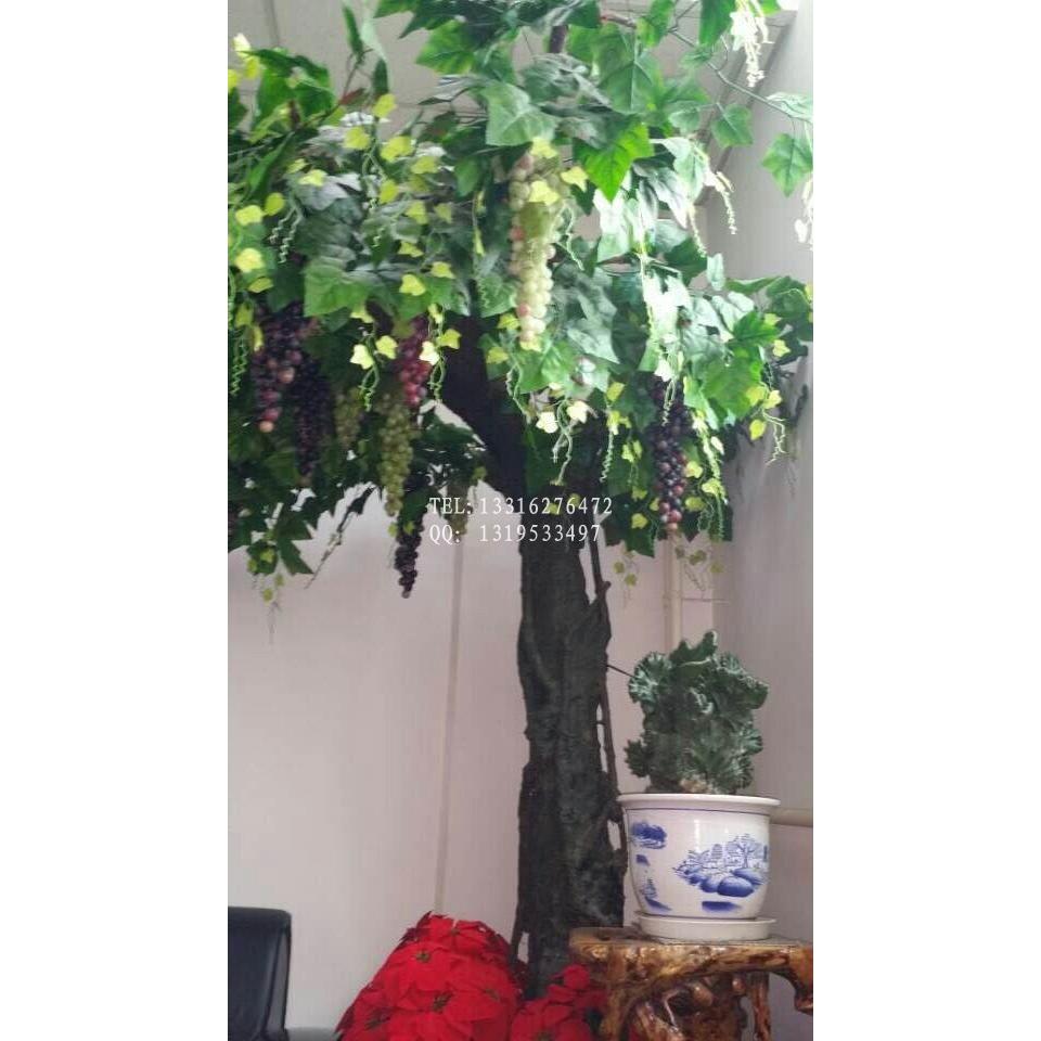 规格:高度自定(厂家直销,高度规格款式可跟据图片定制) 材料:树杆(真树杆/玻璃钢材质);叶子(仿真、保鲜叶); 特点:1.选材广泛,造型奇特,受空间限制小。 2.无需水土、养分,易于养护,不受自然气候的影响。 3.形态逼真,人们还可根据自己的喜好随意定制造型。 4.