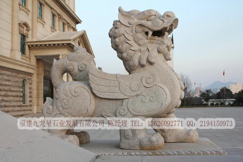 建国以后,毛主席把貔貅的图象定为中国人民银行的行标而风水师们也把它作为挡各种凶煞的有力的神兽,因为它太凶猛.又太能招财,很多的银行门口摆放的两个象狮子似的是貔貅 石雕貔貅不仅是祥瑞的象征,瑞兽文化还反映出中华民族的大融合,是中华民族团结统一的象征。国民间长久寄寓传颂的貔貅瑞兽,体现形态庄重,威而不猛,泰而不骄,贵而不俗,灵而不钝,蕴含着自强不息、厚德载福,向往盛世、平和可亲的精神,体现大中华风范。