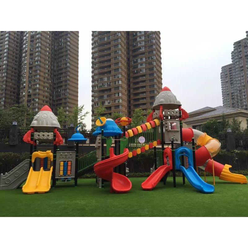 幼儿园大型玩具,成都幼儿户外滑梯,四川儿童大型组合滑滑梯 组合滑梯产品介绍: 组合滑梯(英文名:Playground),又叫组合玩具、儿童滑梯、滑滑梯、溜溜梯,儿童乐园等,一般用于儿童培训机构(如小学、幼儿园、早教机构),公园、小区,儿童游乐场合等儿童游玩密集地点。游乐设施的结构安全耐用,其设计巧妙,色彩和谐,塑料的各个部件的巧妙结合,可给孩子带来安全、欢乐和活泼的感受。它集健身娱乐为一体,根据小朋友的兴趣及爱好精心设计各种不同样式,是一座新型.