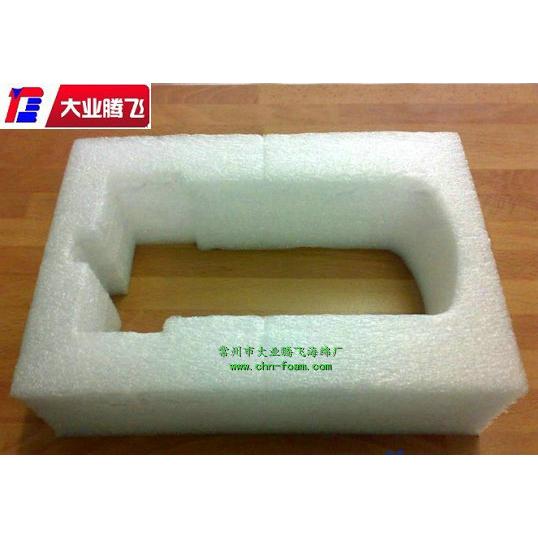 常州市大业腾飞海绵厂,专业发泡:聚氨酯,聚乙烯,橡胶,泡沫等板材防震原料,引进先进的生产切割,电脑数控,复合背胶等尖端海绵机械设备;并根据市场不同行业产品的需求,加工各类防震海绵产品。产品远销,欧美,日本等世界各地。 防震性能是海绵或泡棉的共性,其特性:具有高强缓冲、抗震能力的新型环保发泡材料,柔韧、质轻,富有弹性,能通过弯曲来吸收和分散外来的撞击力,达到缓冲的效果,具有保温、防潮、隔热、隔音、防摩擦、抗老化、耐腐蚀等一系列优越的使用特性;并具有价格低应用广等优点,同时可以按照客户要求,生产:阻燃,防静